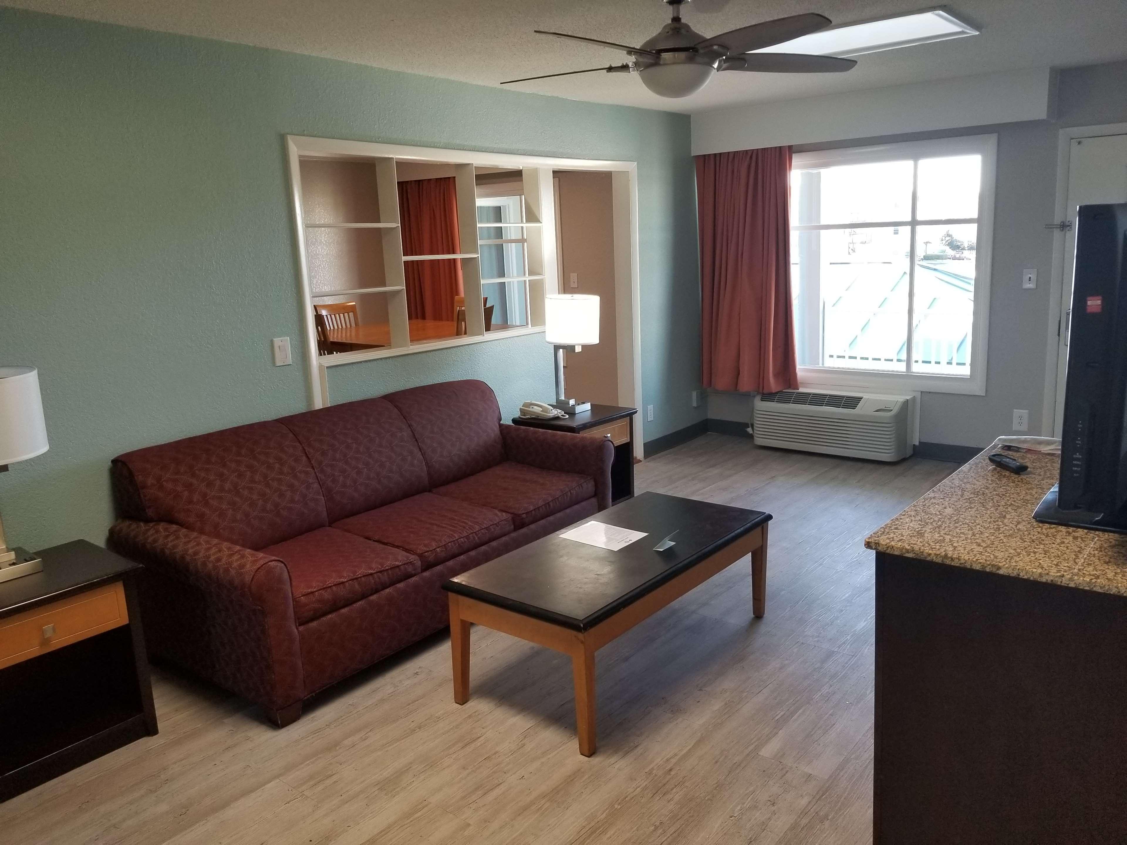 Best Western Plus Holiday Sands Inn & Suites Norfolk Luaran gambar
