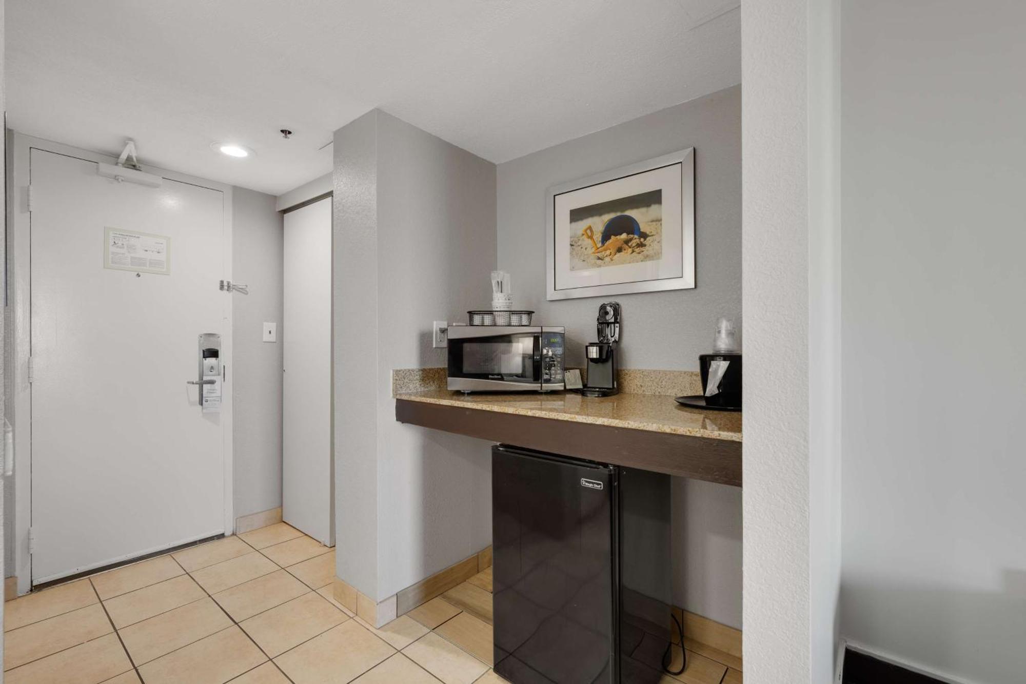 Best Western Plus Holiday Sands Inn & Suites Norfolk Luaran gambar